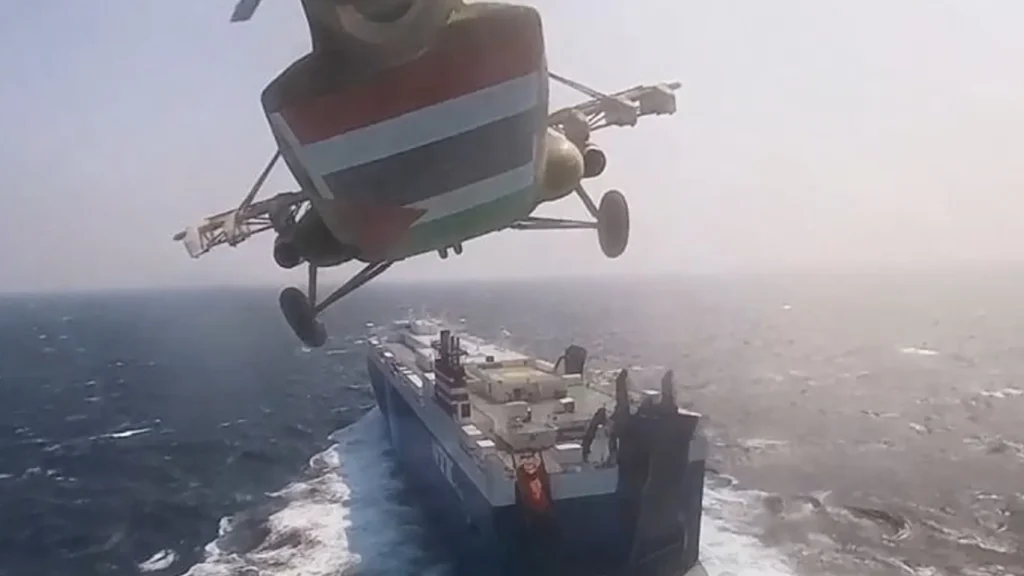 A Houthi Mi-8 Helicopter boarding an Israeli owned vessel in the Red Sea